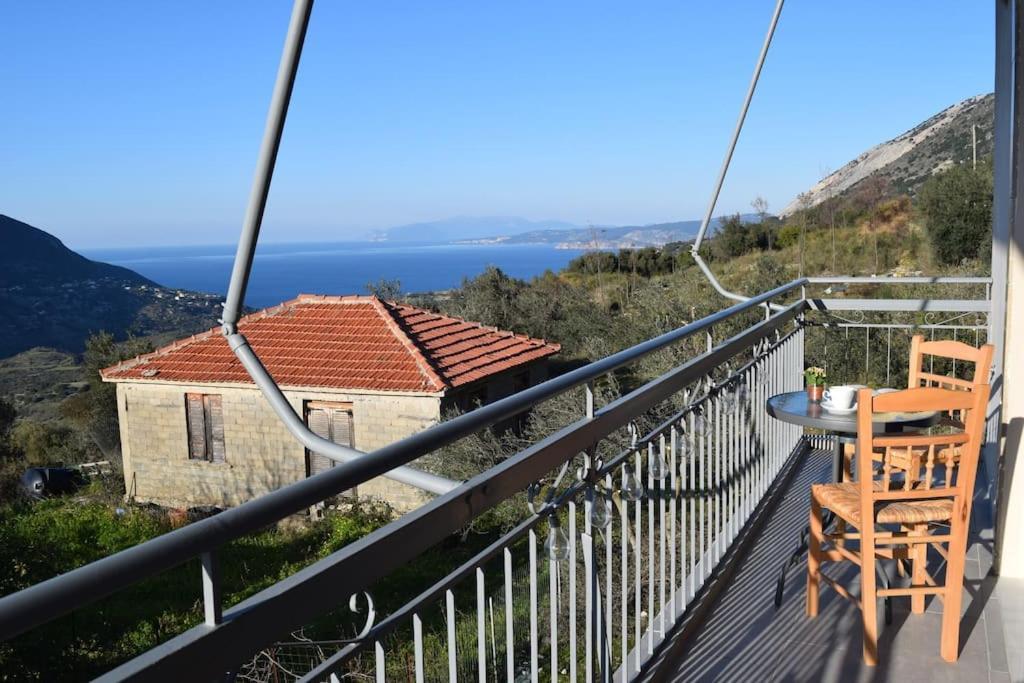 Apartamento O Palaios Fournos Tou Andrea Kardhakáta Exterior foto