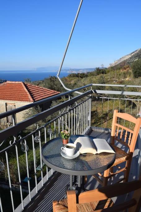 Apartamento O Palaios Fournos Tou Andrea Kardhakáta Exterior foto